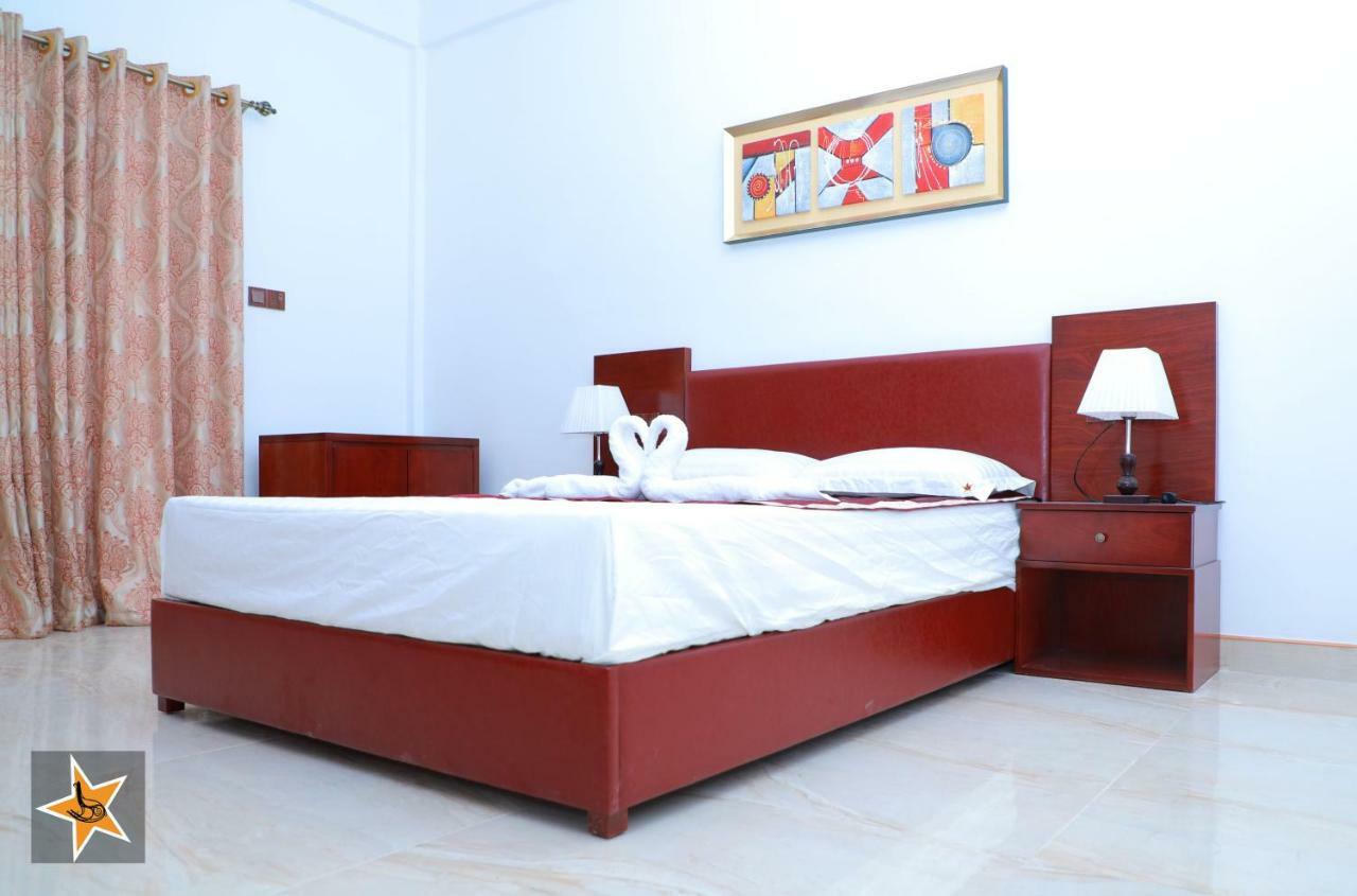 Rj Mahaal Hotel Kilinochchi Zewnętrze zdjęcie