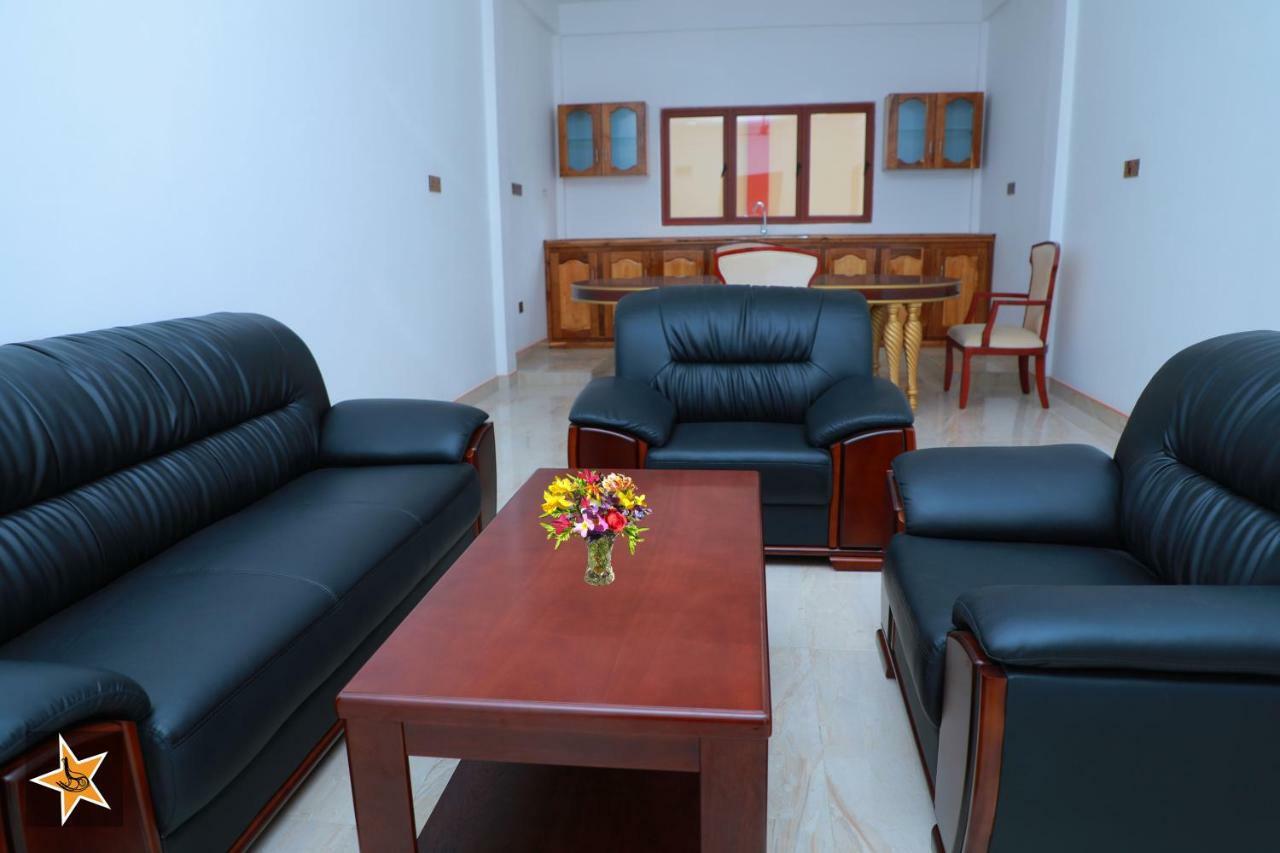 Rj Mahaal Hotel Kilinochchi Zewnętrze zdjęcie