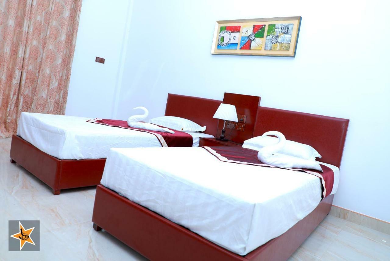 Rj Mahaal Hotel Kilinochchi Zewnętrze zdjęcie