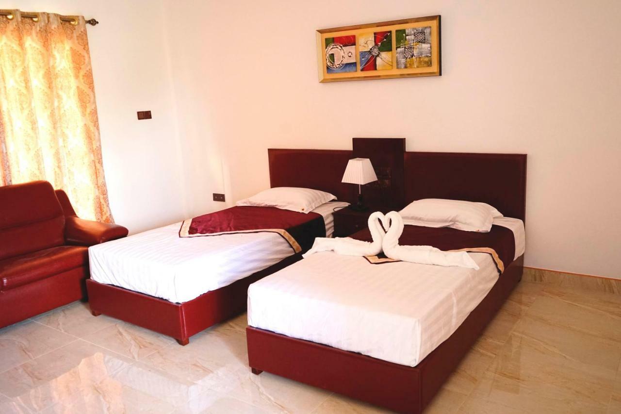 Rj Mahaal Hotel Kilinochchi Zewnętrze zdjęcie