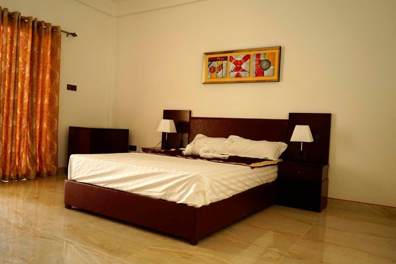 Rj Mahaal Hotel Kilinochchi Zewnętrze zdjęcie